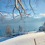 Apartment Attersee - Ganzes Ferienhaus, Seeblick, Kamin, Sauna