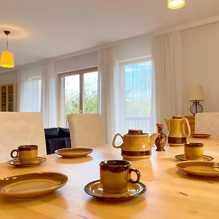 Attersee - Ganzes Ferienhaus, Seeblick, Kamin, Sauna Apartment *