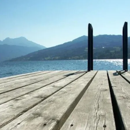 Attersee - Ganzes Ferienhaus, Seeblick, Kamin, Sauna Appartement *