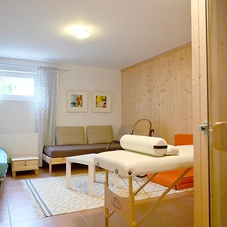 Apartmán Attersee - Ganzes Ferienhaus, Seeblick, Kamin, Sauna