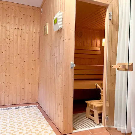 Attersee - Ganzes Ferienhaus, Seeblick, Kamin, Sauna Appartamento