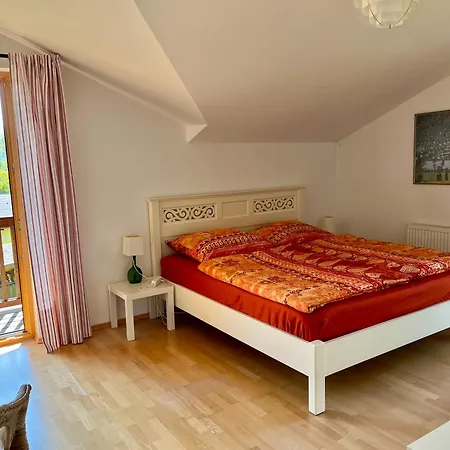Attersee - Ganzes Ferienhaus, Seeblick, Kamin, Sauna Appartamento