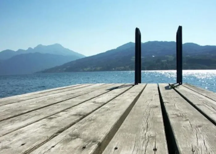 Attersee - Ganzes Ferienhaus, Seeblick, Kamin, Sauna Daire *