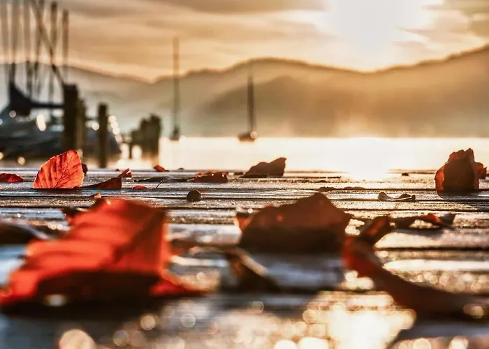 Daire Attersee - Ganzes Ferienhaus, Seeblick, Kamin, Sauna *