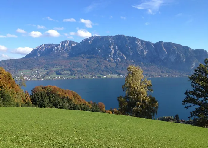 Attersee - Ganzes Ferienhaus, Seeblick, Kamin, Sauna Nussdorf am Attersee