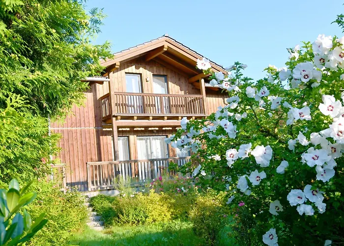 Διαμέρισμα Attersee - Ganzes Ferienhaus, Seeblick, Kamin, Sauna