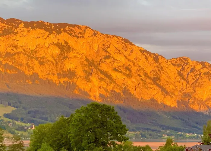 Attersee - Ganzes Ferienhaus, Seeblick, Kamin, Sauna Nußdorf am Attersee