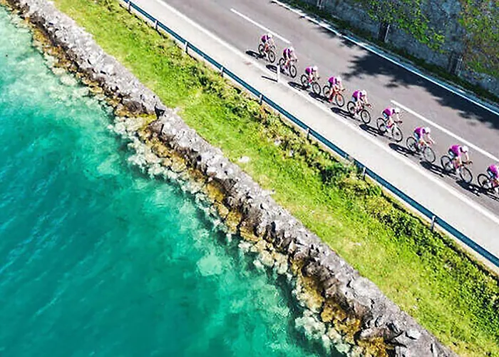 Attersee - Ganzes Ferienhaus, Seeblick, Kamin, Sauna Nussdorf am Attersee