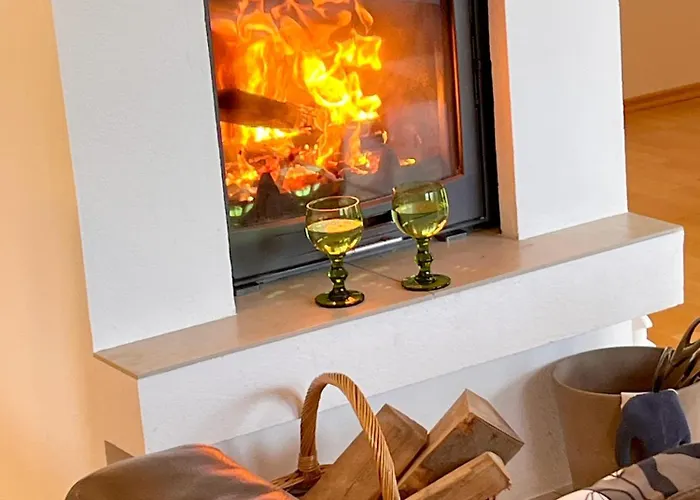 Διαμέρισμα Attersee - Ganzes Ferienhaus, Seeblick, Kamin, Sauna *