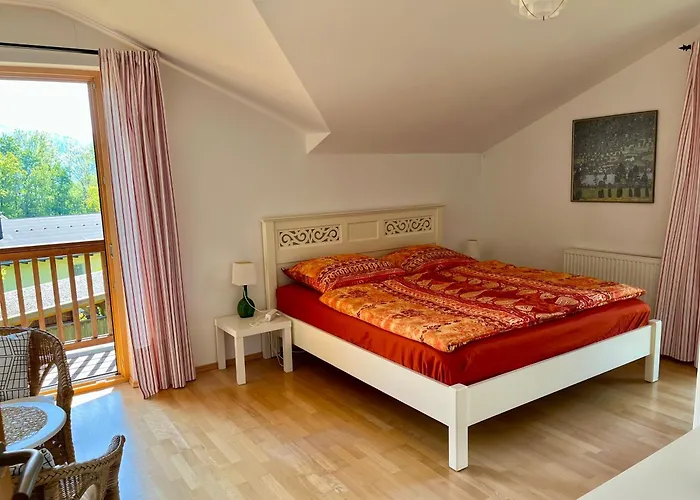 Attersee - Ganzes Ferienhaus, Seeblick, Kamin, Sauna Apartament